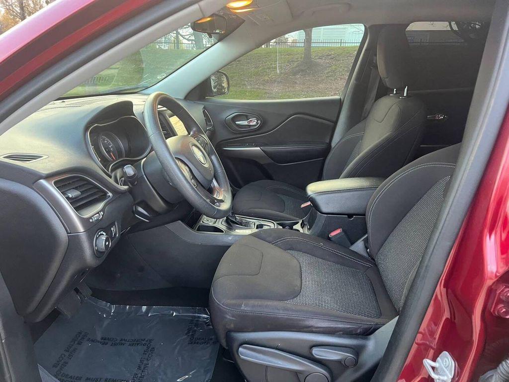 used 2019 Jeep Cherokee car, priced at $10,997