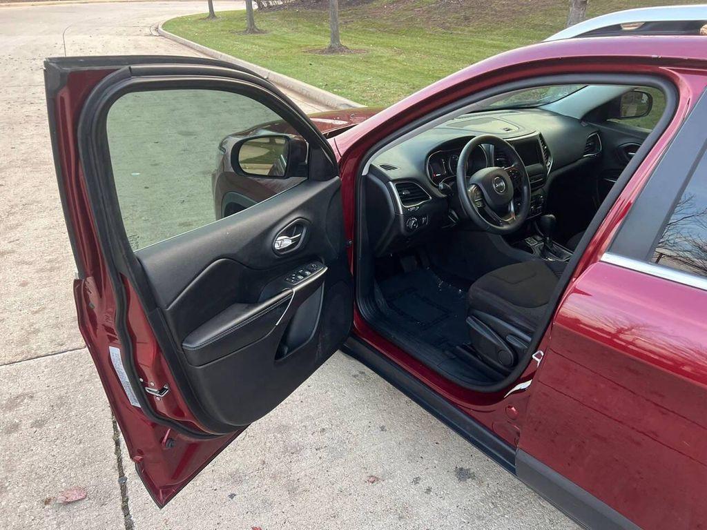 used 2019 Jeep Cherokee car, priced at $10,997