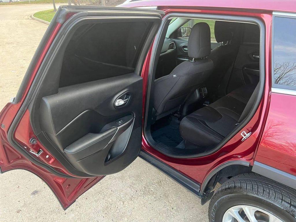 used 2019 Jeep Cherokee car, priced at $10,997