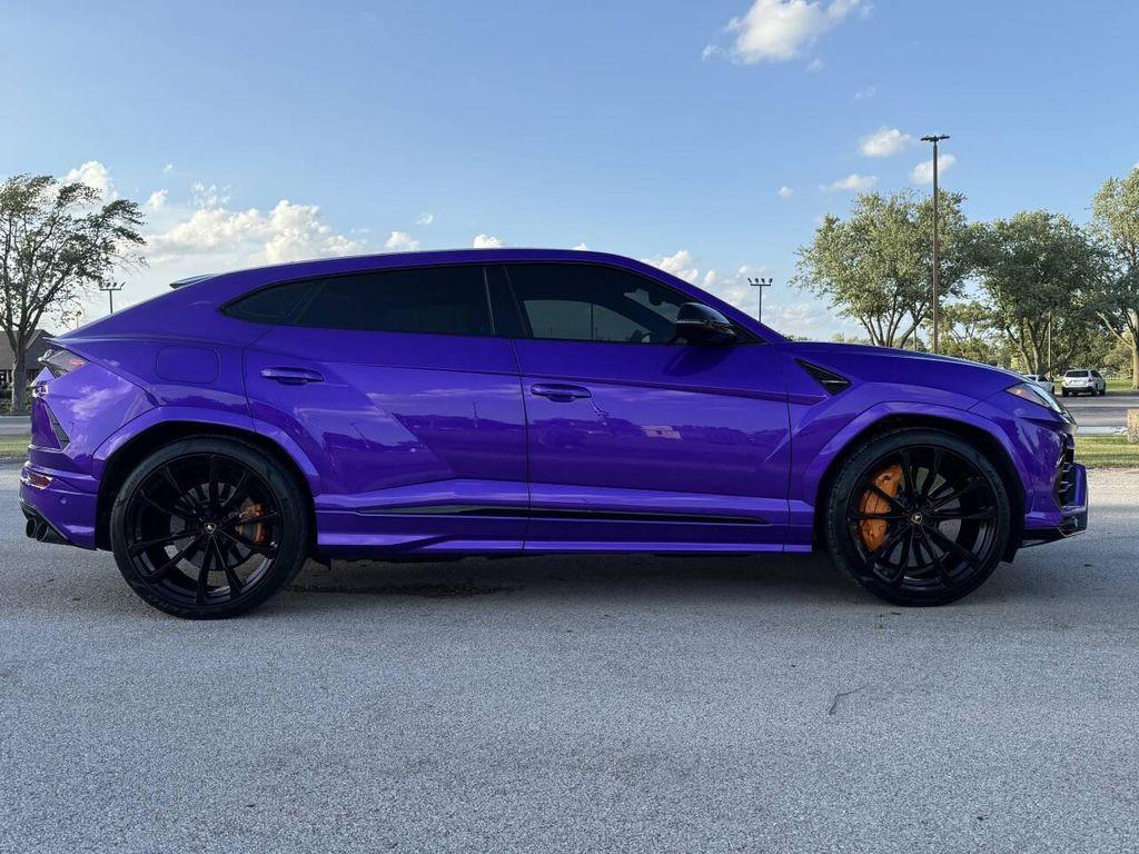 used 2022 Lamborghini Urus car, priced at $239,991