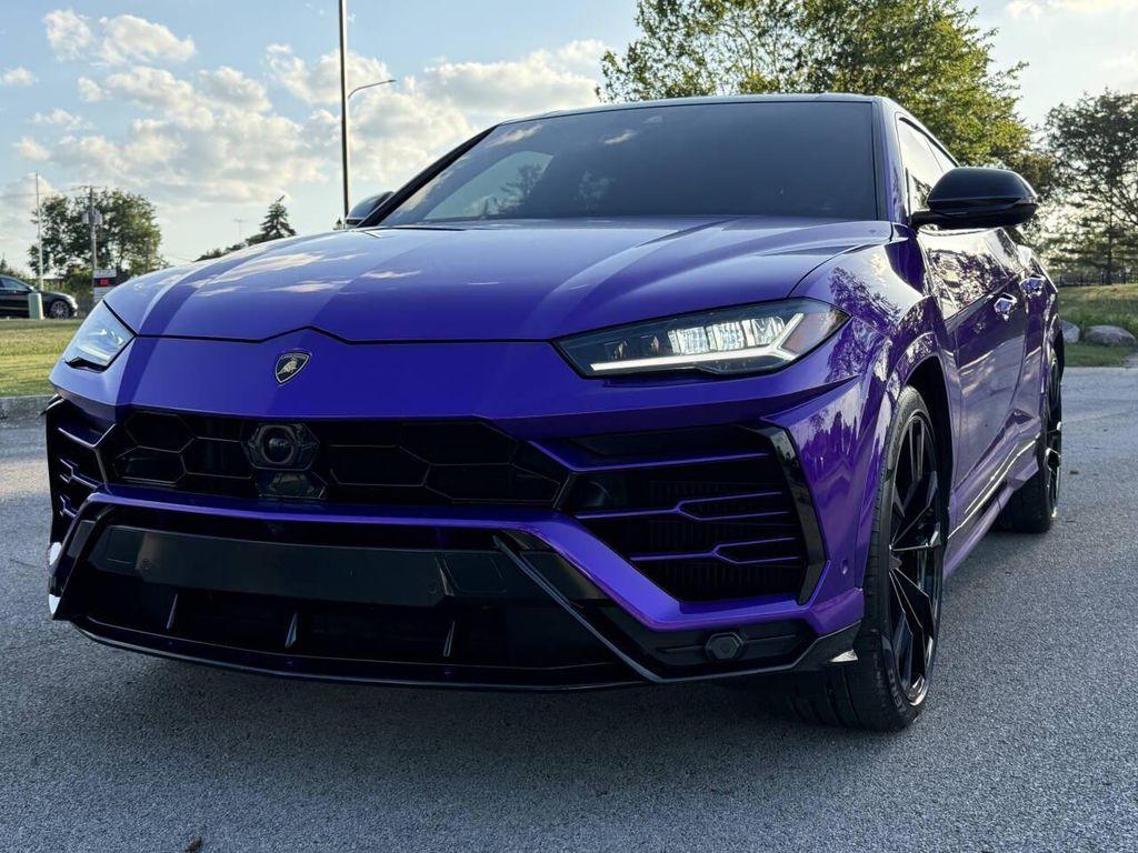 used 2022 Lamborghini Urus car, priced at $239,991