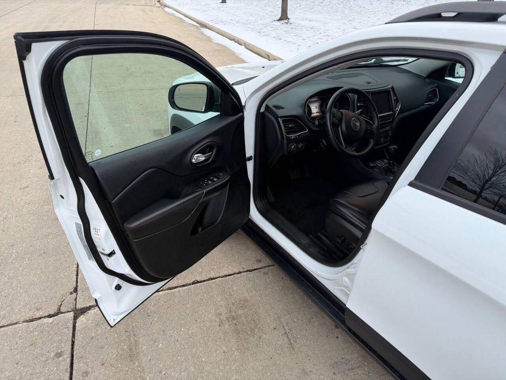 used 2020 Jeep Cherokee car, priced at $15,919