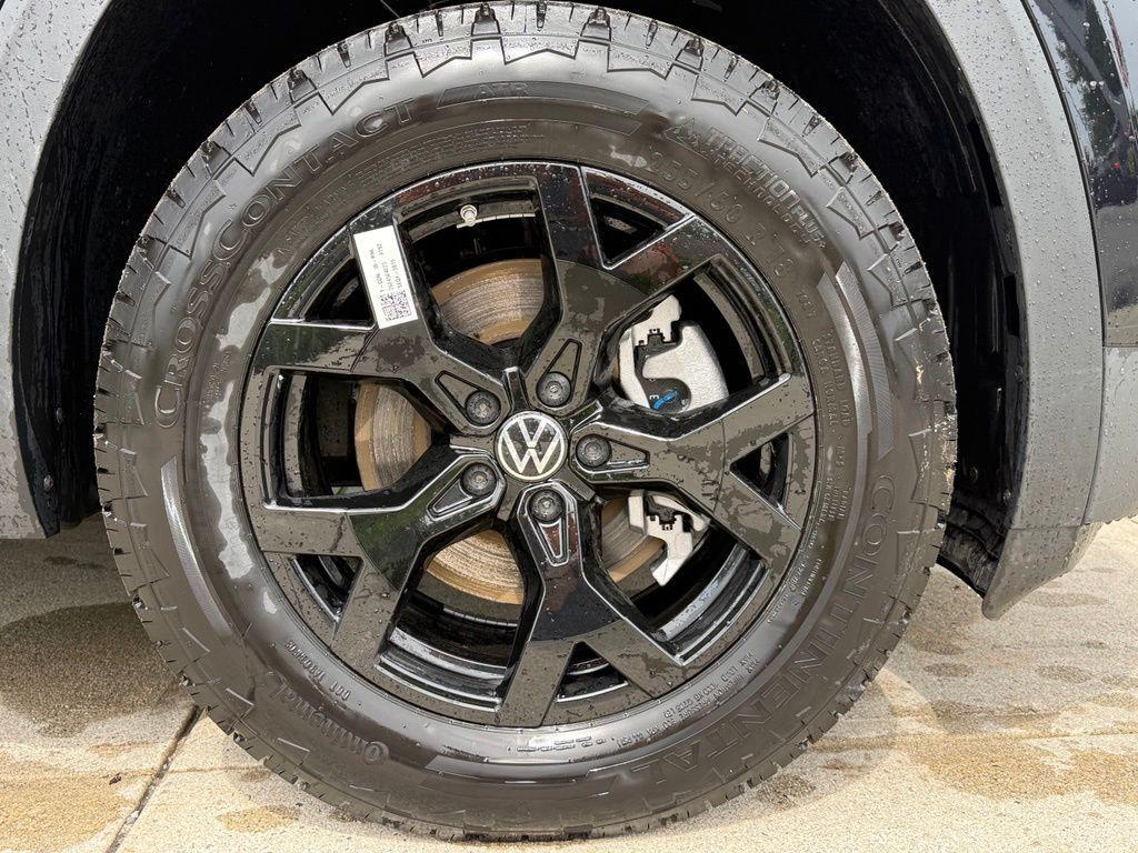 new 2026 Volkswagen Atlas car, priced at $50,817