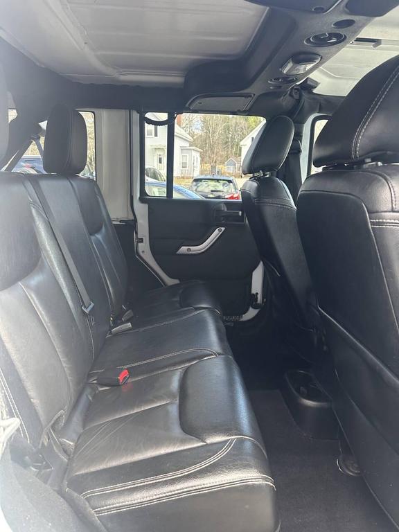 used 2015 Jeep Wrangler Unlimited car, priced at $14,995