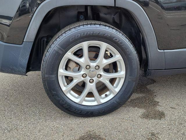 used 2015 Jeep Cherokee car, priced at $13,990