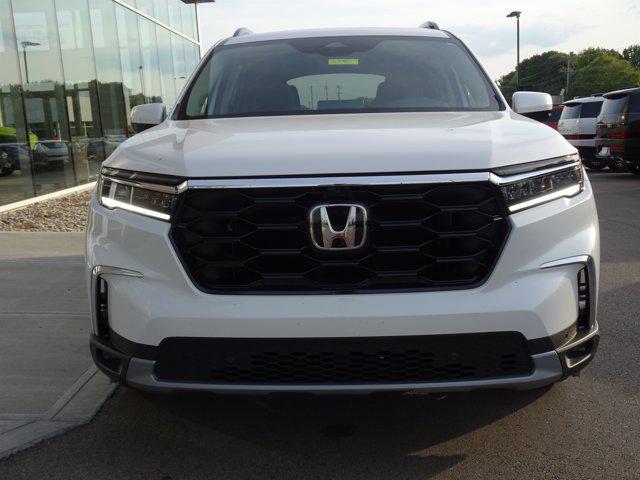 2025 Platinum White Pearl Honda Pilot