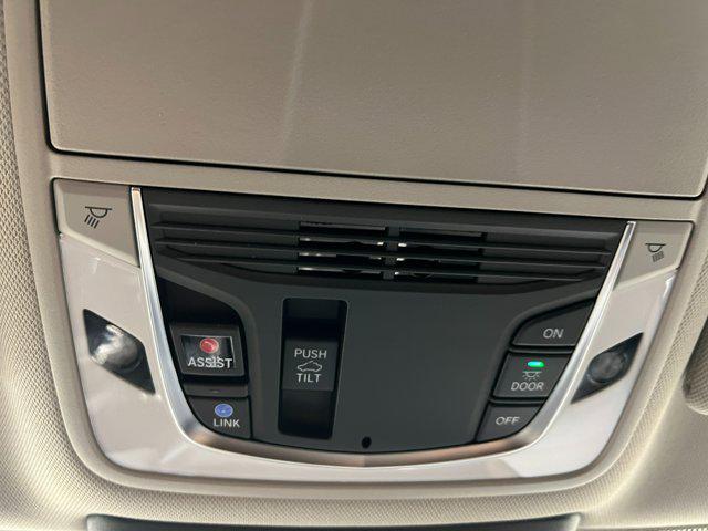 used 2025 Acura TLX car, priced at $42,990