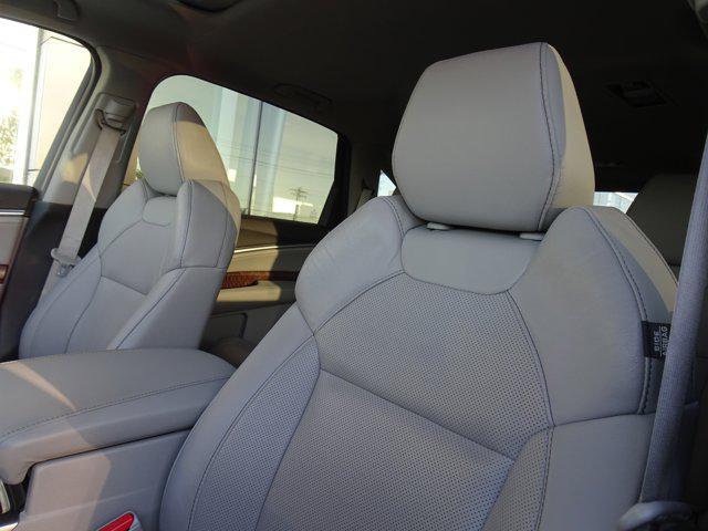 used 2020 Acura MDX car, priced at $15,965