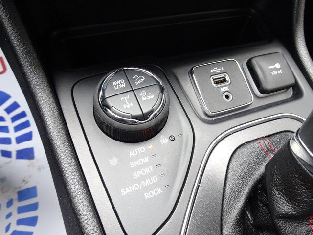 used 2021 Jeep Cherokee car, priced at $25,136