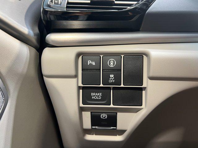 used 2025 Acura RDX car, priced at $46,990