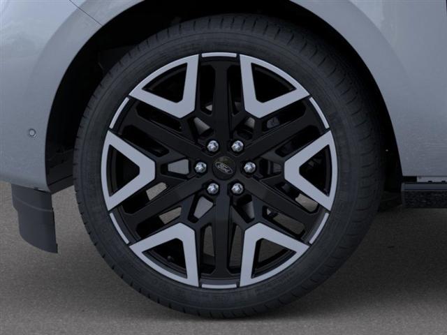 new 2026 Ford Expedition car, priced at $93,560