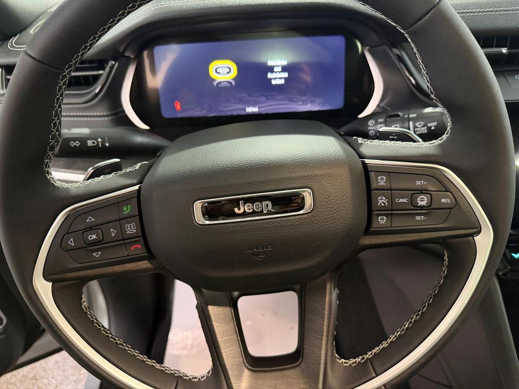 new 2026 Jeep Grand Cherokee car, priced at $50,725