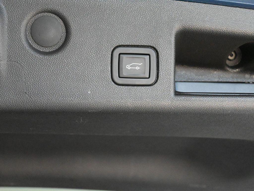 used 2024 Chevrolet Equinox car, priced at $19,391