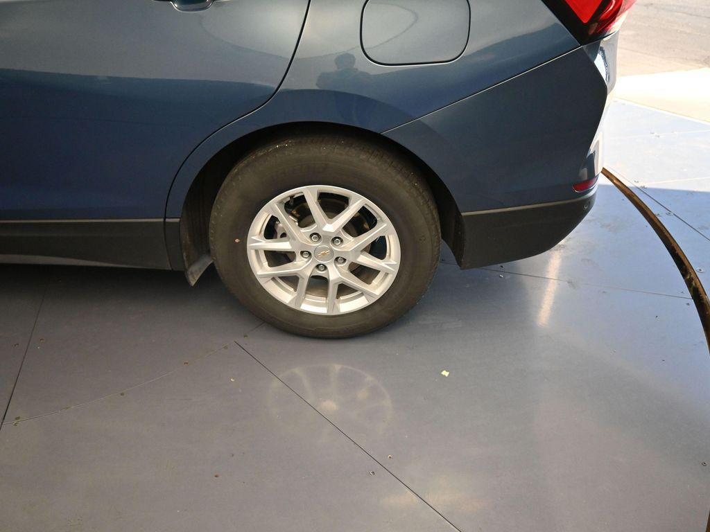 used 2024 Chevrolet Equinox car, priced at $19,391