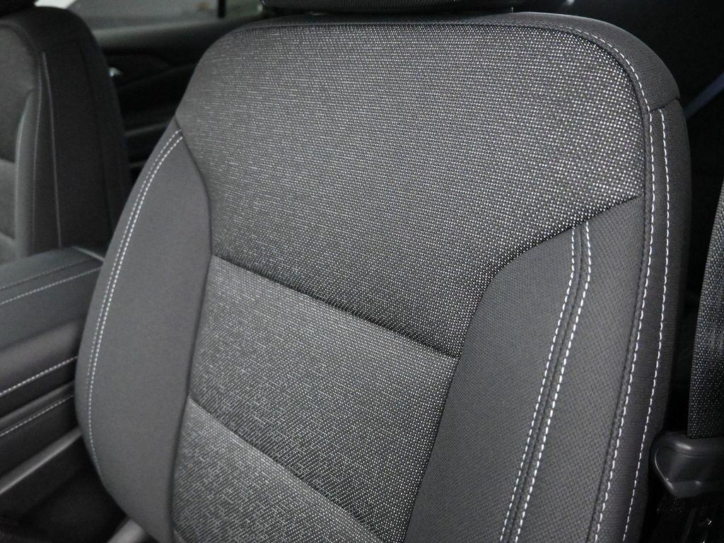 new 2026 Chevrolet Traverse car, priced at $47,995