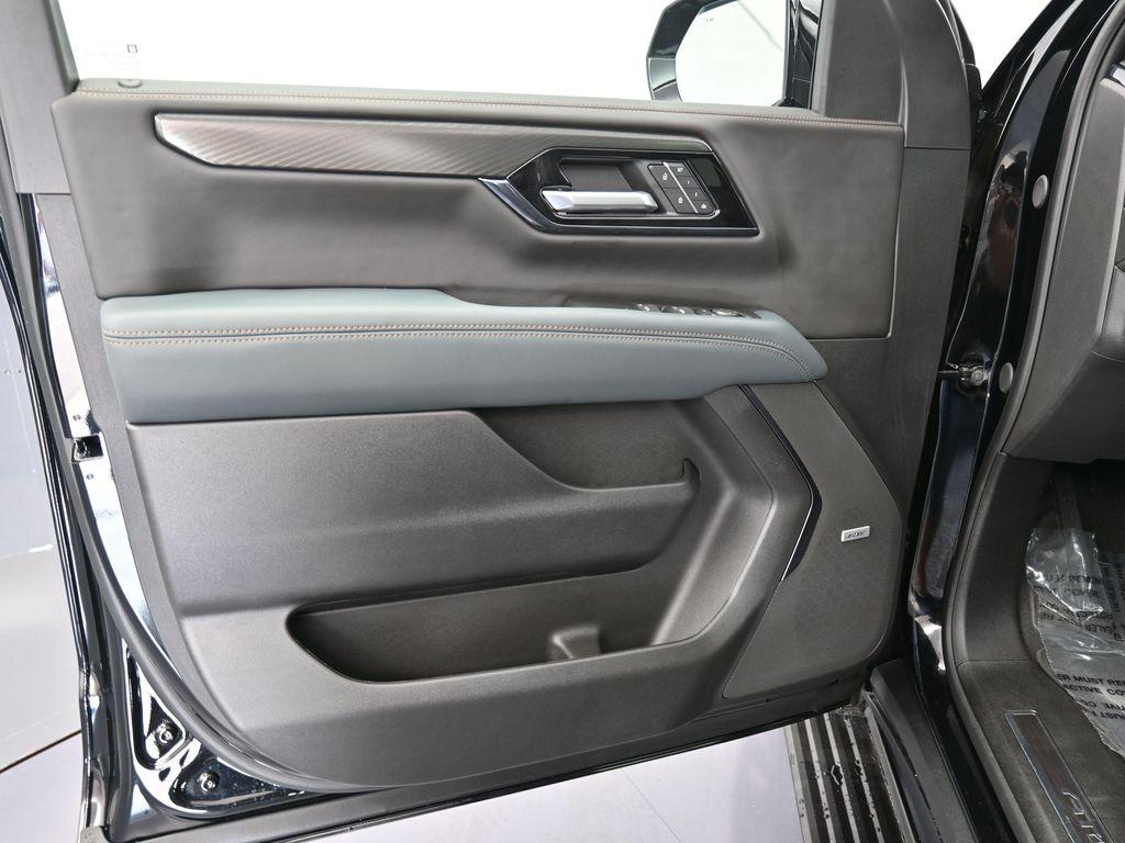 new 2025 GMC Yukon XL car, priced at $85,444