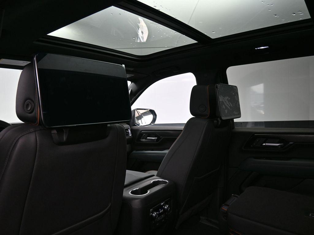 new 2025 GMC Yukon XL car, priced at $85,444