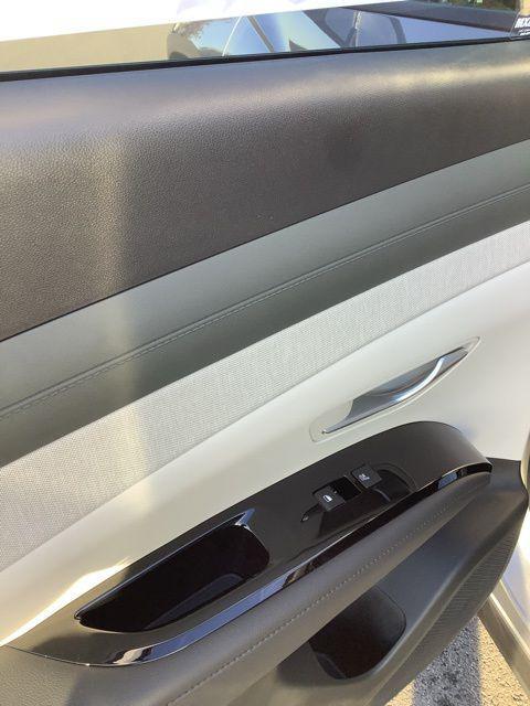 new 2026 Hyundai TUCSON Hybrid car, priced at $44,620