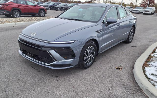 new 2026 Hyundai Sonata Hybrid car, priced at $30,845