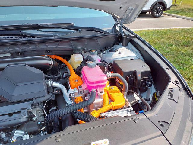 new 2025 Hyundai TUCSON Hybrid car, priced at $39,100