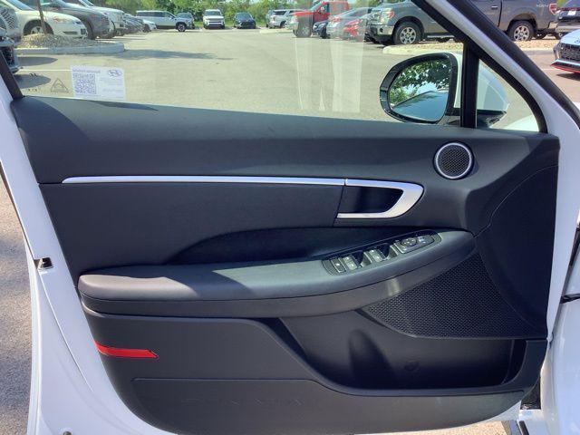 new 2025 Hyundai Sonata Hybrid car, priced at $33,653