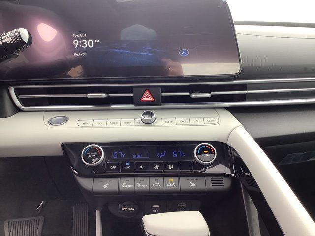 new 2025 Hyundai Elantra car, priced at $28,625