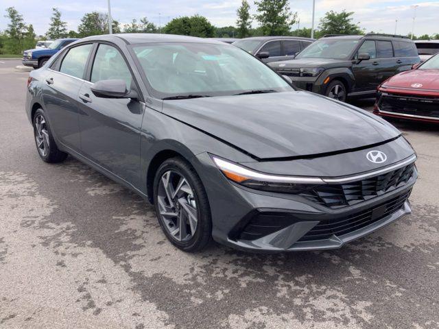 new 2025 Hyundai Elantra car, priced at $28,625
