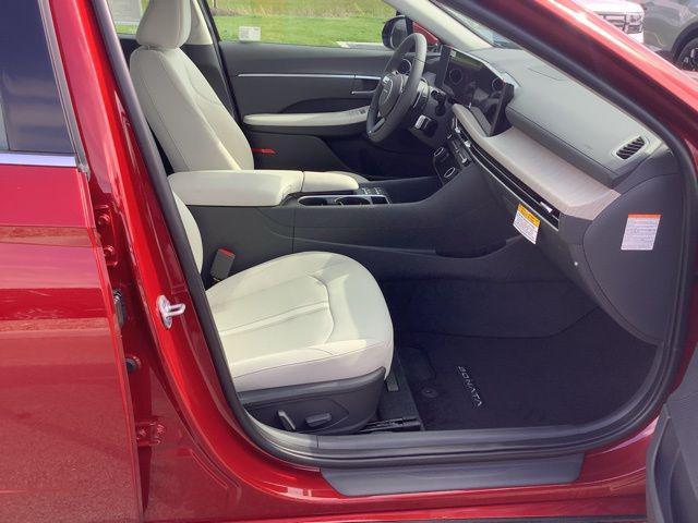 new 2025 Hyundai Sonata Hybrid car, priced at $33,540