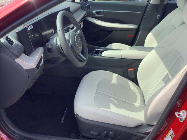 new 2025 Hyundai Sonata Hybrid car, priced at $33,540