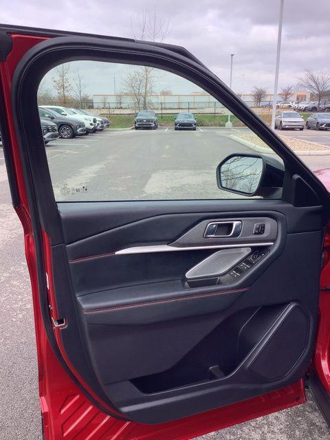 used 2025 Ford Explorer car, priced at $53,988