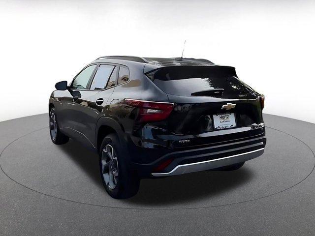 used 2025 Chevrolet Trax car, priced at $20,718