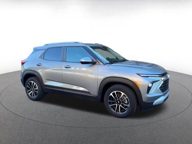 used 2025 Chevrolet TrailBlazer car, priced at $20,145
