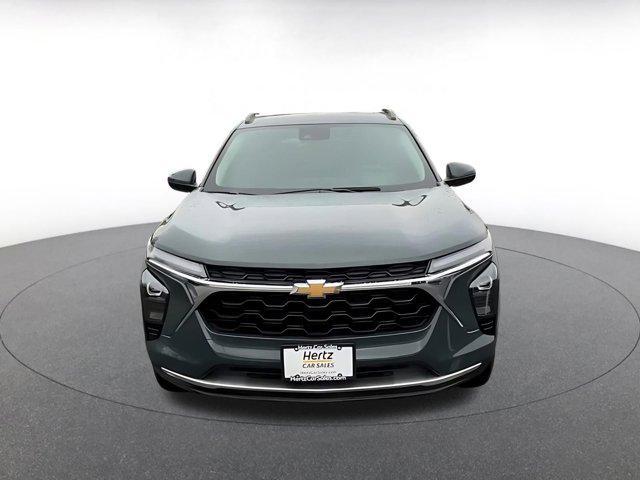 used 2025 Chevrolet Trax car, priced at $20,810