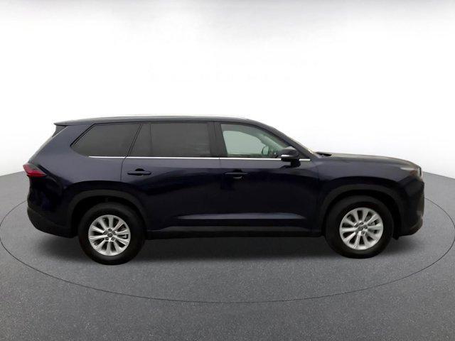 used 2025 Toyota Highlander car, priced at $42,400