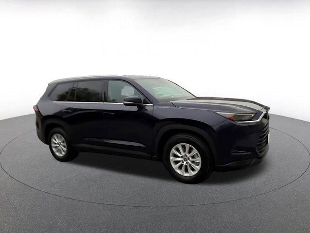 used 2025 Toyota Highlander car, priced at $42,400
