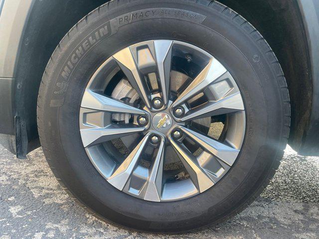 used 2025 Chevrolet Equinox car, priced at $26,000