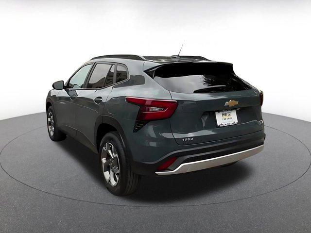 used 2025 Chevrolet Trax car, priced at $20,189