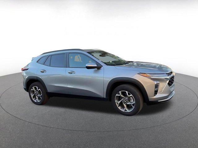 used 2025 Chevrolet Trax car, priced at $20,374