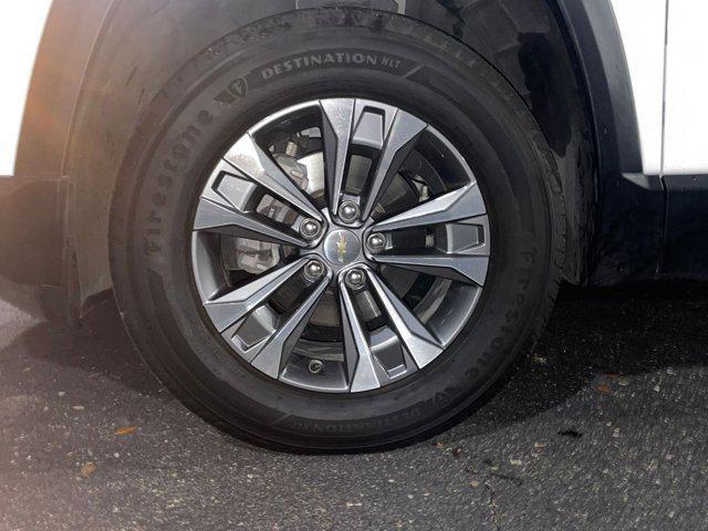 used 2025 Chevrolet Equinox car, priced at $22,618