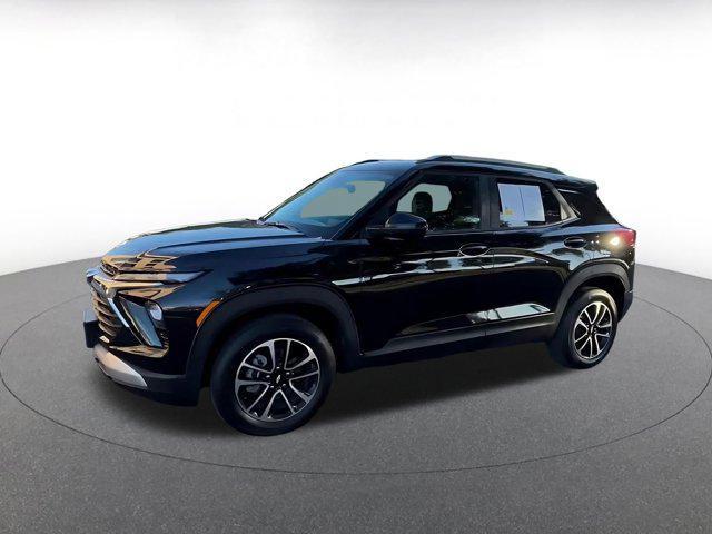 used 2025 Chevrolet TrailBlazer car, priced at $22,348