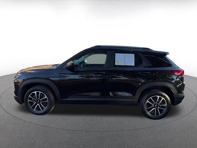 used 2025 Chevrolet TrailBlazer car, priced at $22,348