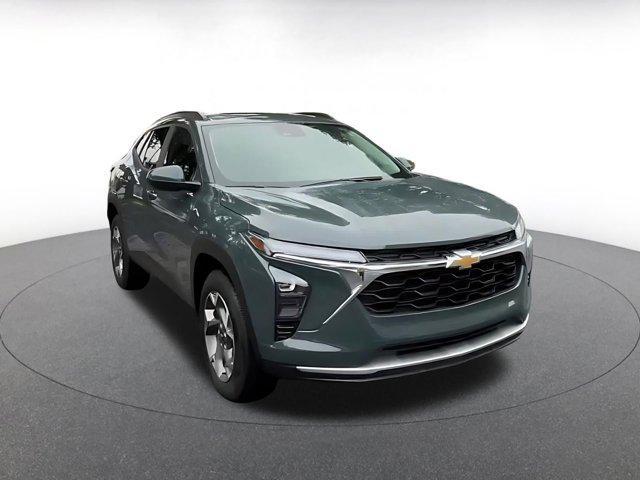 used 2025 Chevrolet Trax car, priced at $20,253