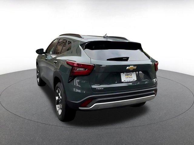 used 2025 Chevrolet Trax car, priced at $20,253