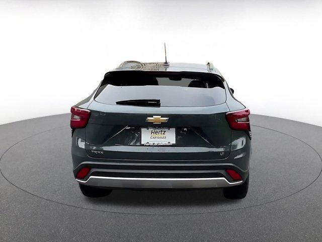 used 2025 Chevrolet Trax car, priced at $20,253