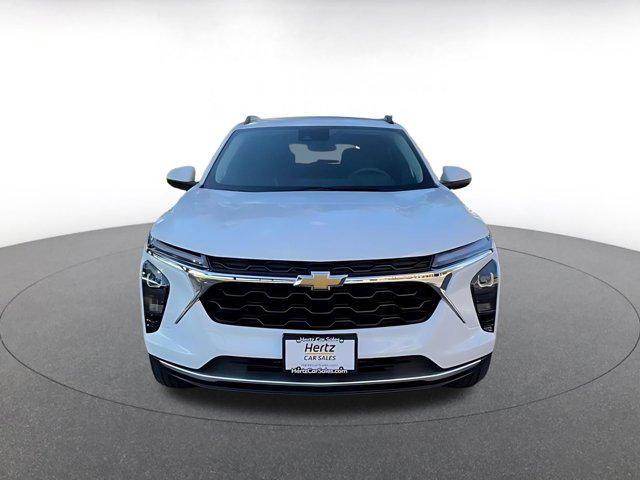 used 2025 Chevrolet Trax car, priced at $20,689