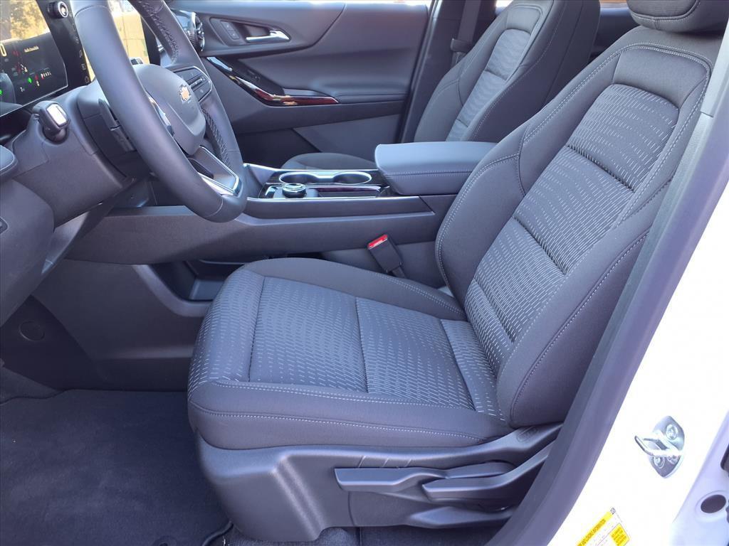 new 2026 Chevrolet Equinox car, priced at $28,393