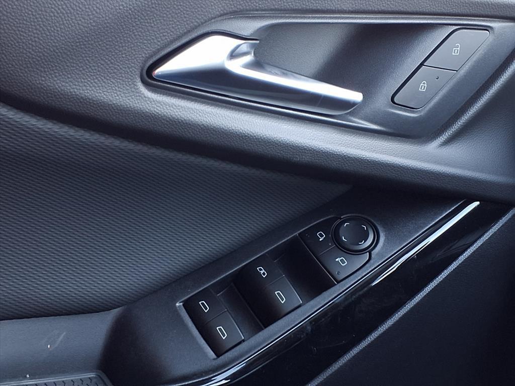 new 2026 Chevrolet Equinox car, priced at $28,393