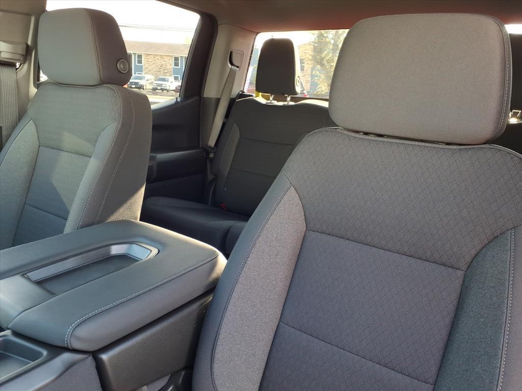 new 2026 Chevrolet Silverado 1500 car, priced at $33,995