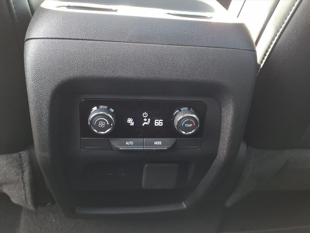 new 2026 Chevrolet Traverse car, priced at $46,044