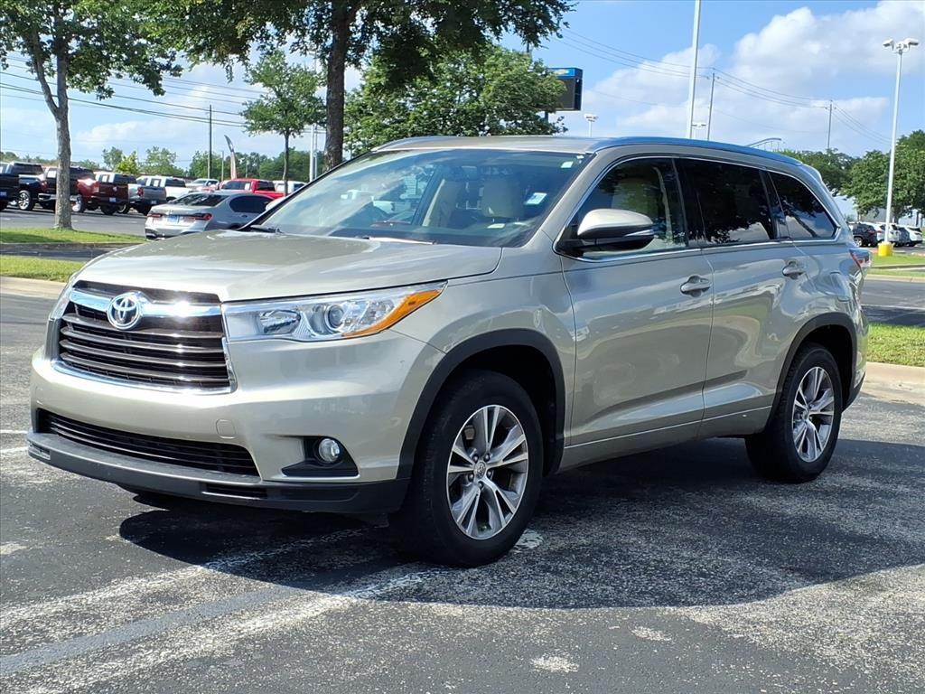 used 2014 Toyota Highlander car, priced at $19,937